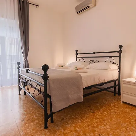 Delizioso A Cinecitta Vicino Metro A Wifi & Ac *