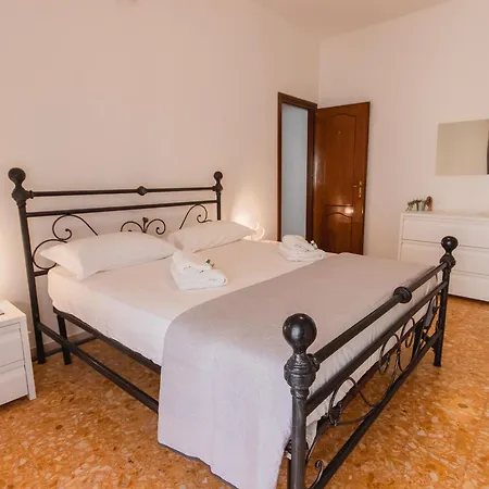 Delizioso A Cinecitta Vicino Metro A Wifi & Ac